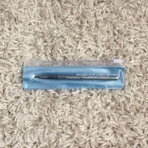 Quo winged eyeliner makeup brush